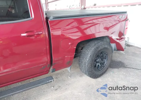 2018 Chevrolet Silverado 1500 2Lt из США, поврежденный, VIN 3GCUKREC4JG247943